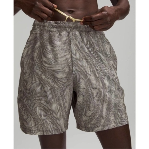 Lululemon Pace Breaker Grey Dimensional Dew Green-Yellow Unlined Shorts 7” - Picture 4 of 12